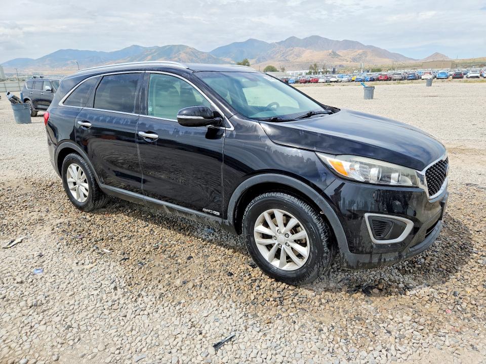 Photo 4 from auction – 2016 KIA SORENTO with VIN 5XYPGDA51GG072227