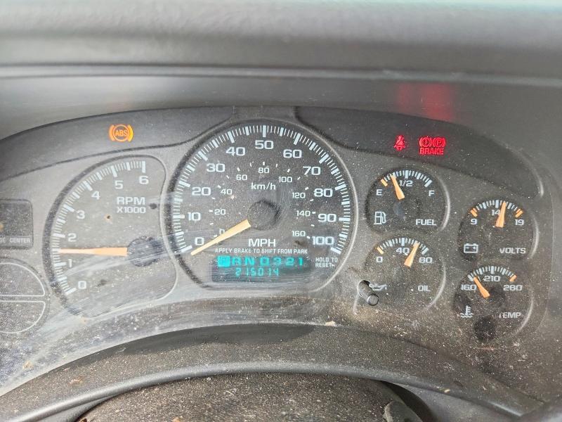 Photo 9 from auction – 2002 CHEVROLET AVALANCHE with VIN 3GNEC13TX2G106714
