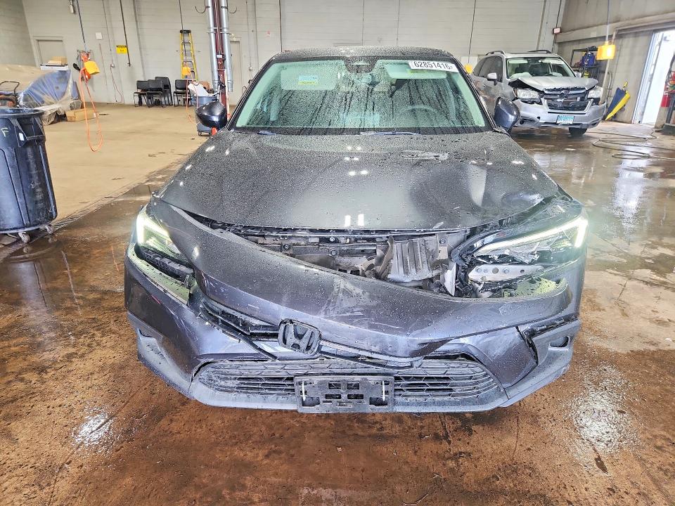 Photo 5 from auction – 2022 HONDA CIVIC with VIN 2HGFE2F21NH513875