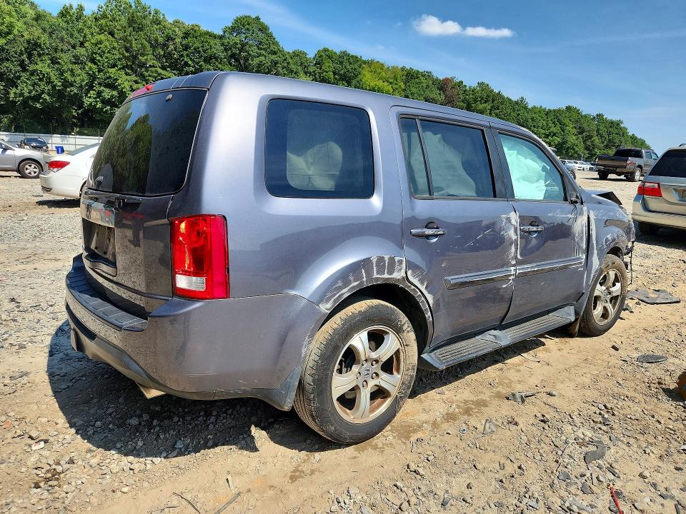 Снимка 3 от търг – 2015 HONDA PILOT с VIN 5FNYF3H74FB030696