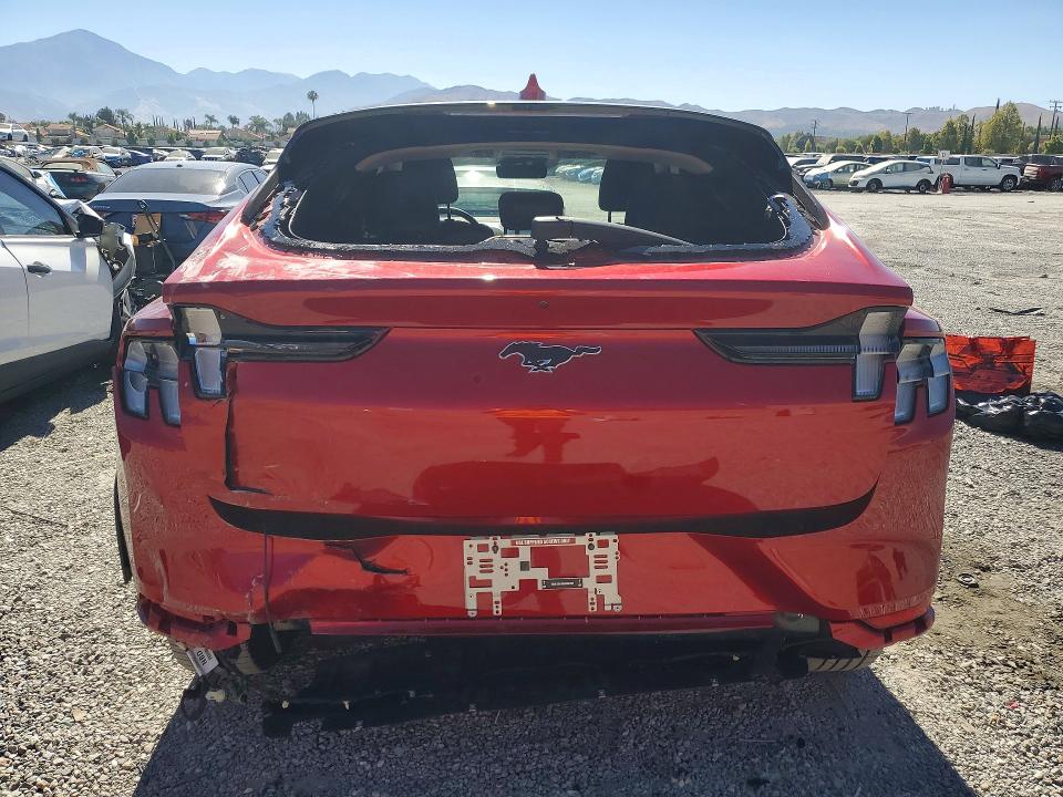 Photo 6 from auction – 2022 FORD MUSTANG MACH-E with VIN 3FMTK1RM8NMA60451