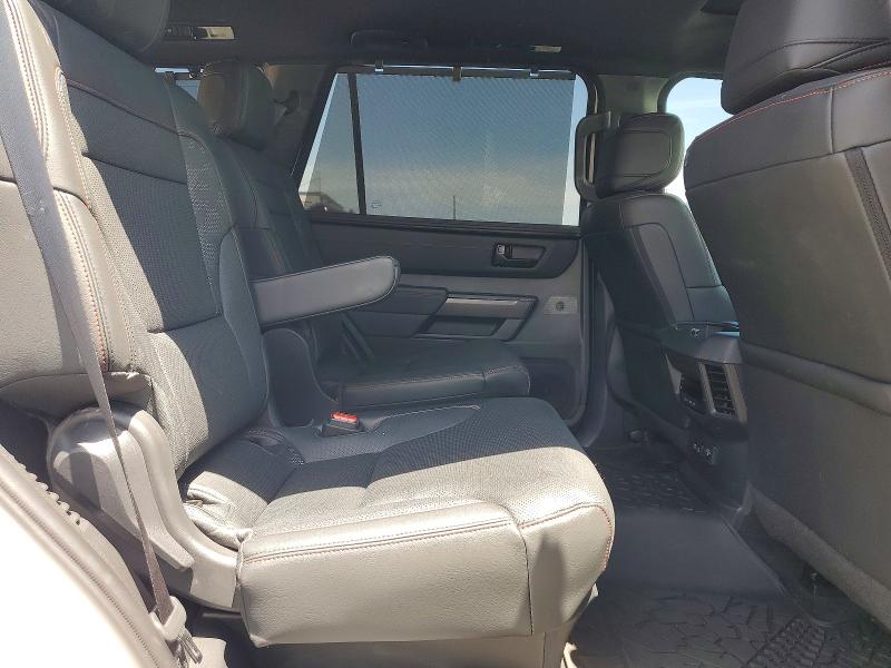 Фото 11 с аукциона – 2024 TOYOTA SEQUOIA с VIN 7SVAAABA7RX038557