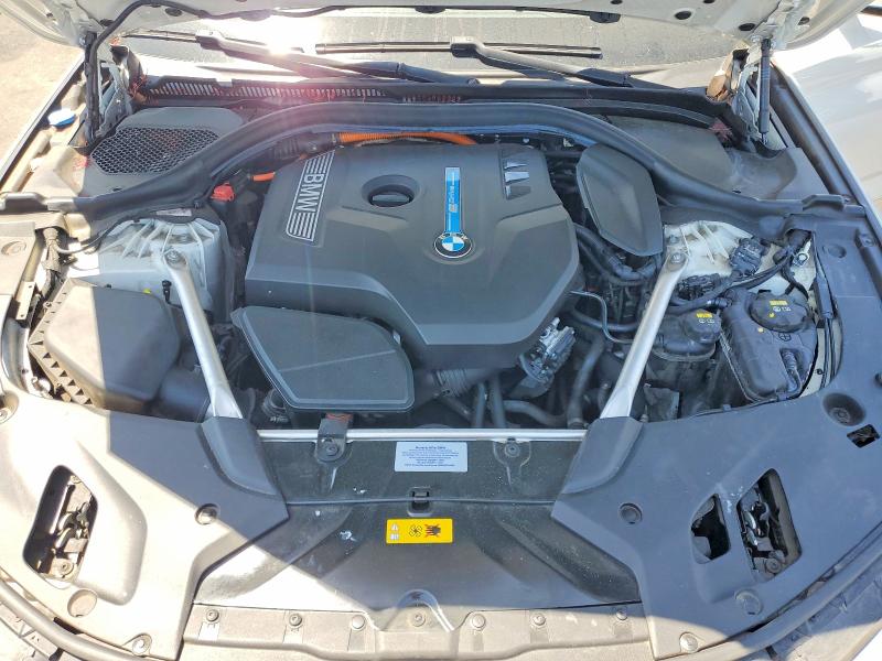 Photo 11 from auction – 2018 BMW 530E with VIN WBAJA9C5XJB253407