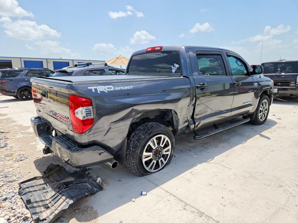 Photo 3 from auction – 2018 TOYOTA TUNDRA with VIN 5TFEY5F12JX239389