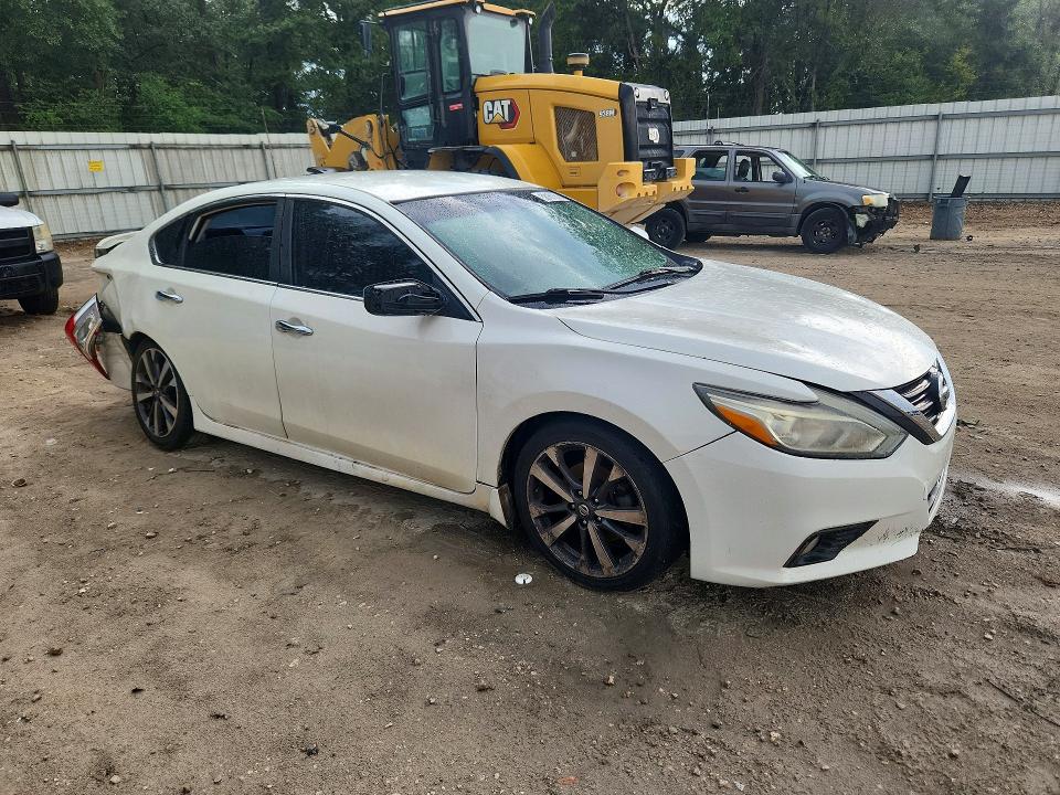 Photo 4 from auction – 2016 NISSAN ALTIMA with VIN 1N4AL3AP7GC239665