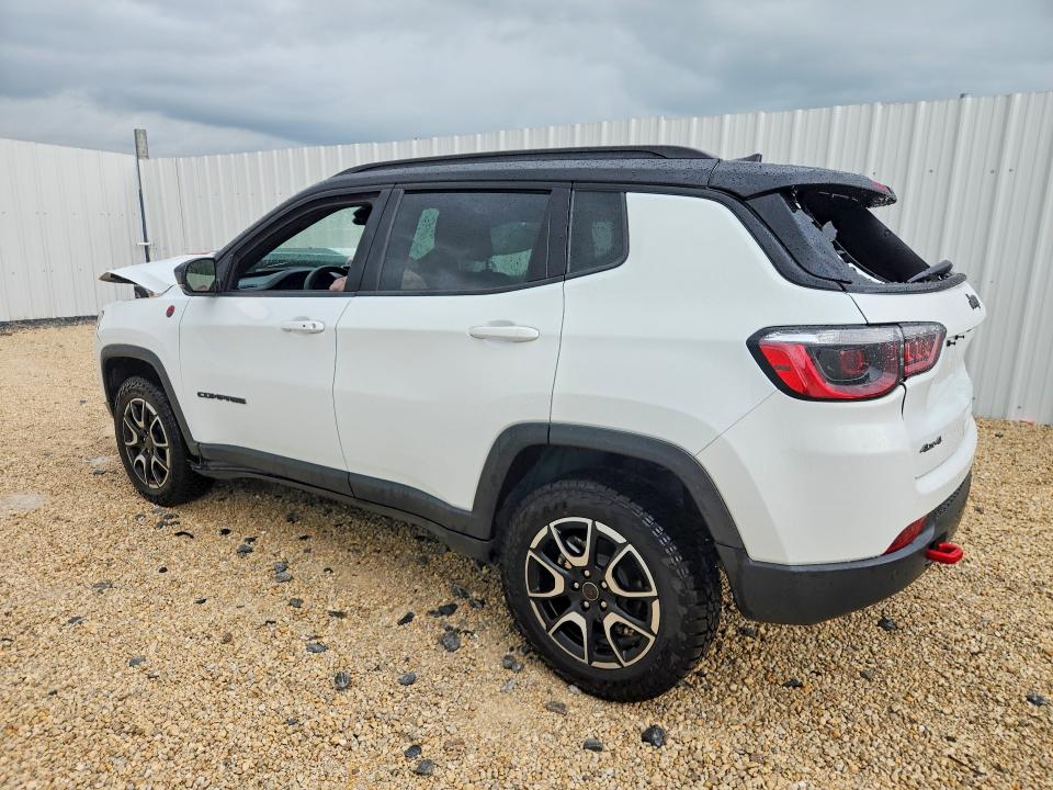 Photo 2 from auction – 2025 JEEP COMPASS with VIN 3C4NJDDN6ST619014