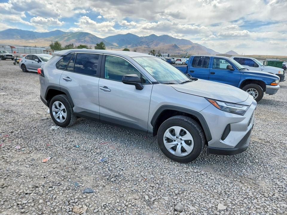 Photo 4 from auction – 2025 TOYOTA RAV4 with VIN 2T3F1RFV9SW539357