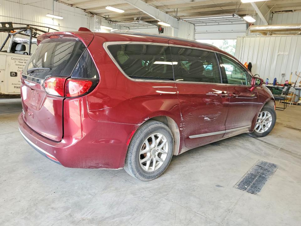 Photo 3 from auction – 2020 CHRYSLER PACIFICA with VIN 2C4RC1BG0LR124763
