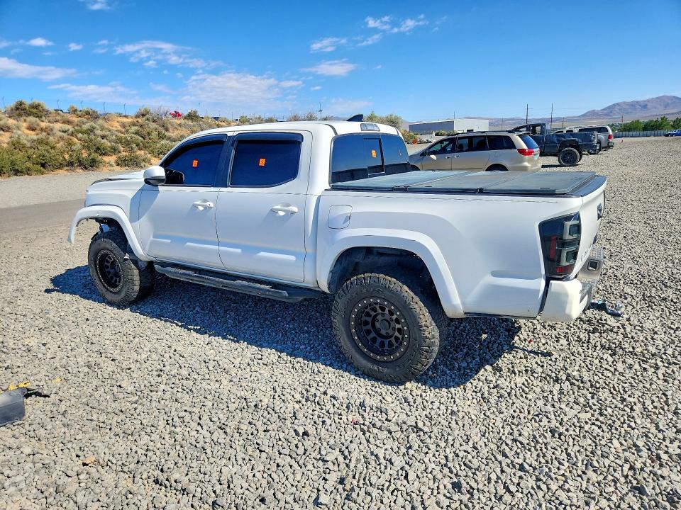 Photo 2 from auction – 2017 TOYOTA TACOMA with VIN 3TMCZ5AN9HM056540