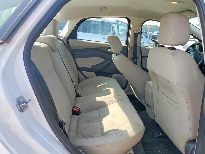 Photo 10 from auction – 2016 FORD FOCUS with VIN 1FADP3F28GL401835