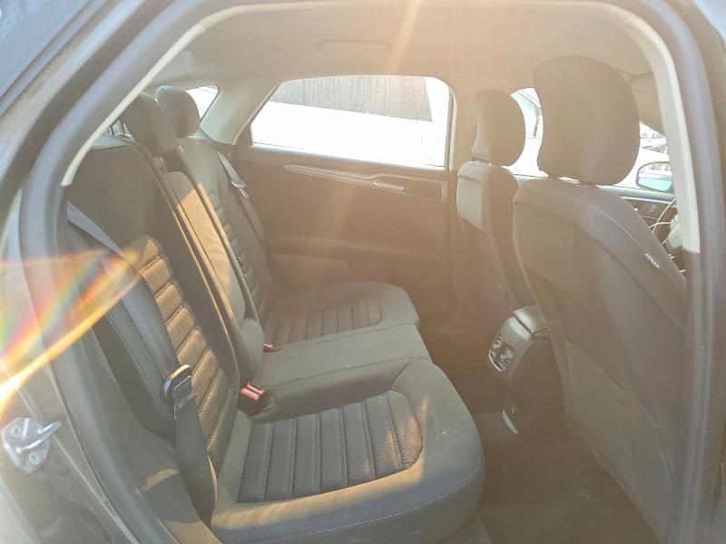 Photo 10 from auction – 2019 FORD FUSION with VIN 3FA6P0LU9KR208536