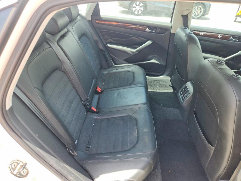 Photo 10 from auction – 2013 VOLKSWAGEN PASSAT with VIN 1VWCM7A36DC044508