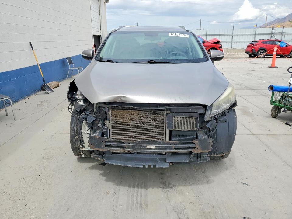 Photo 5 from auction – 2016 KIA SORENTO with VIN 5XYPH4A13GG047405