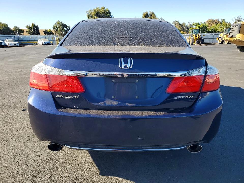 Photo 6 from auction – 2015 HONDA ACCORD with VIN 1HGCR2F58FA181578