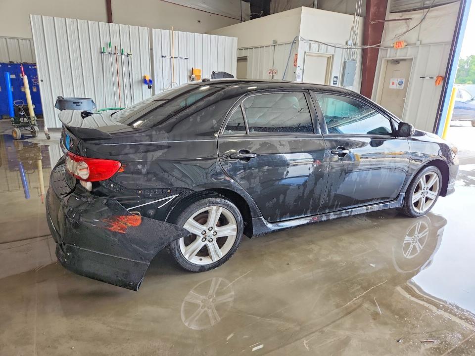 Photo 3 from auction – 2013 TOYOTA COROLLA with VIN 2T1BU4EE3DC045812