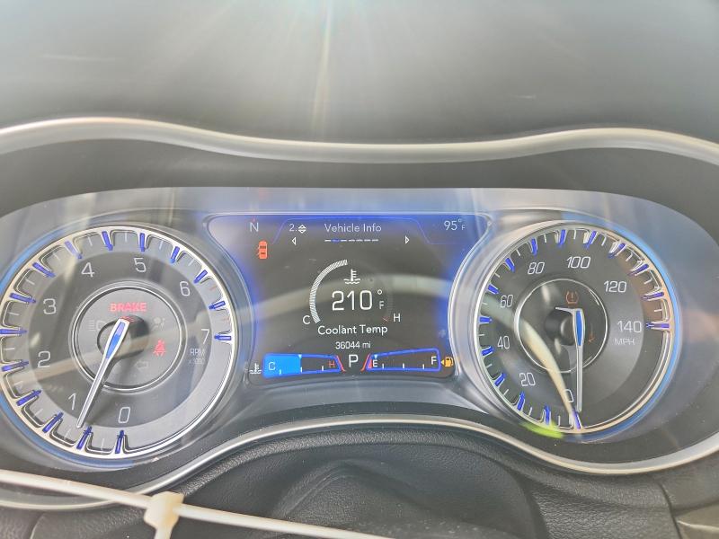Zdjęcie 9 z aukcji – 2023 CHRYSLER 300 z VIN 2C3CCADG0PH556160