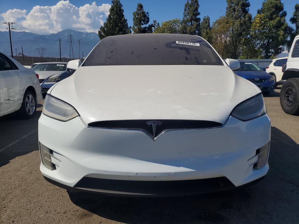 Photo 5 from auction – 2016 TESLA MODEL X with VIN 5YJXCBE2XGF003883