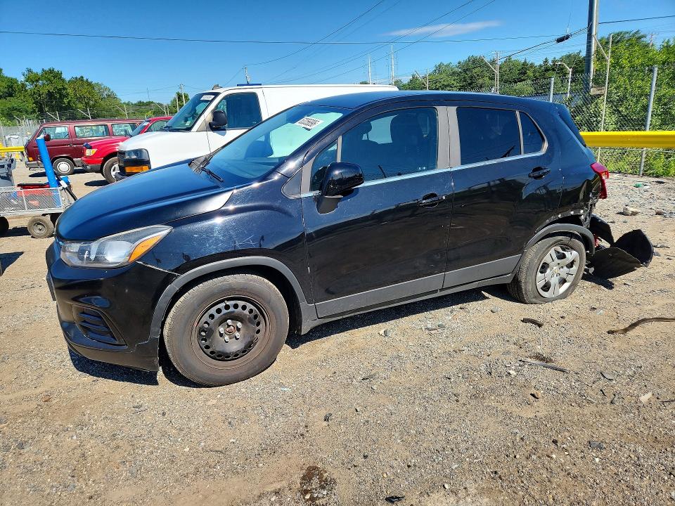 CHEVROLET TRAX 2018 with VIN 3GNCJKSB2JL394875 - Photo from auction