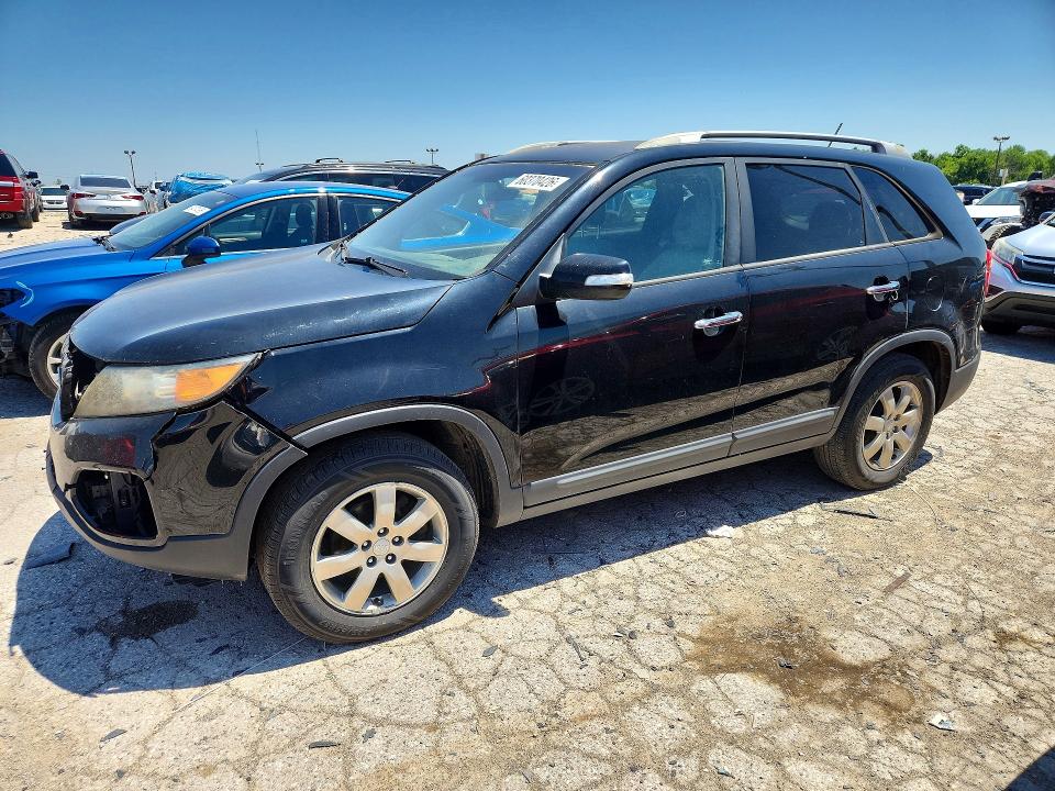KIA SORENTO 2013 with VIN 5XYKT4A29DG311062 - Photo from auction