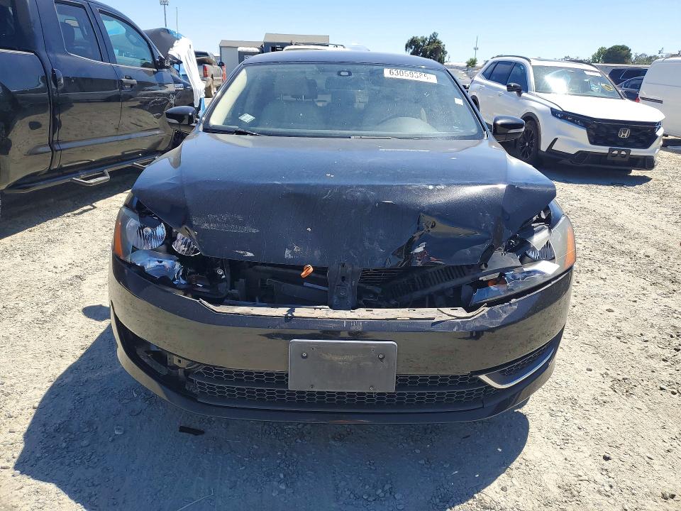 Photo 5 from auction – 2013 VOLKSWAGEN PASSAT with VIN 1VWAP7A34DC134240