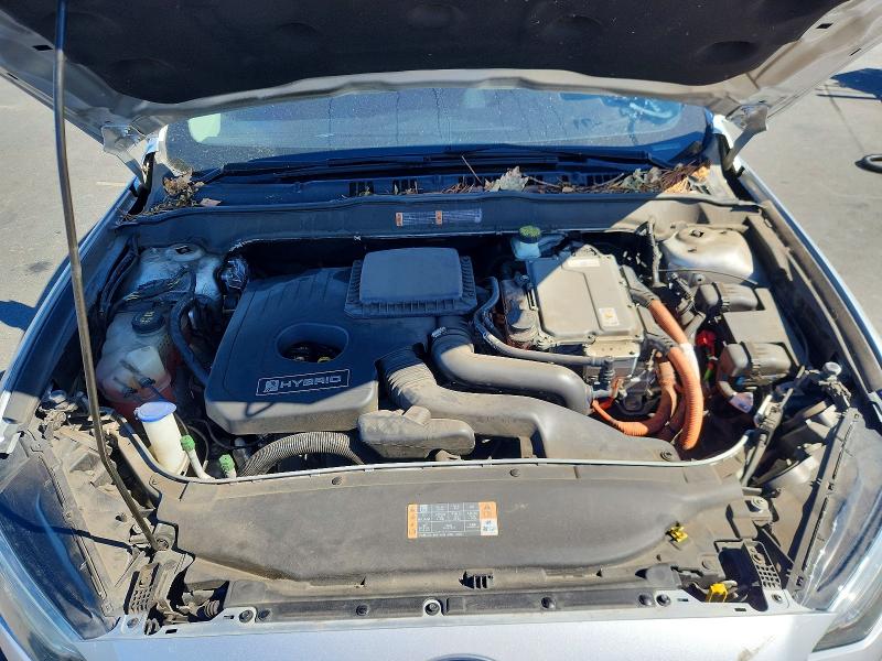 Photo 11 from auction – 2017 FORD FUSION with VIN 3FA6P0LU3HR217306