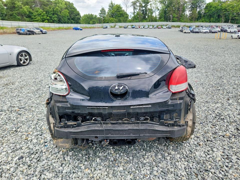 Photo 6 from auction – 2017 HYUNDAI VELOSTER with VIN KMHTC6AD5HU322609