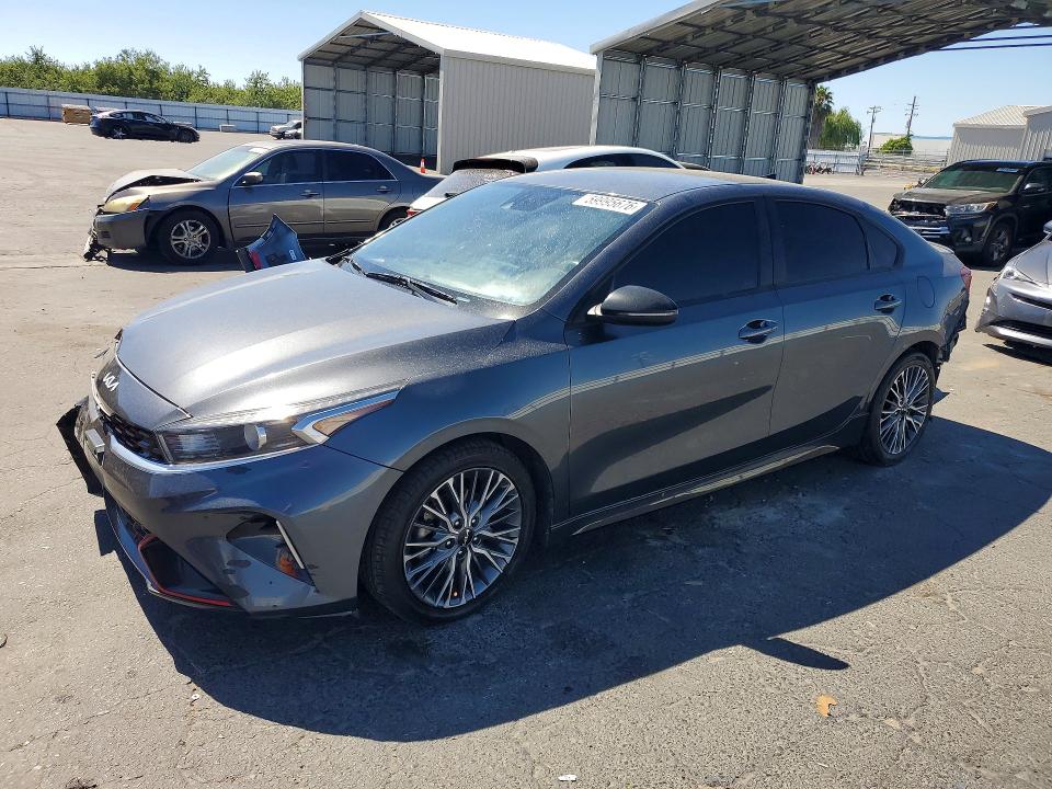 KIA FORTE 2022 с VIN 3KPF54AD8NE438364 - Снимка от търг