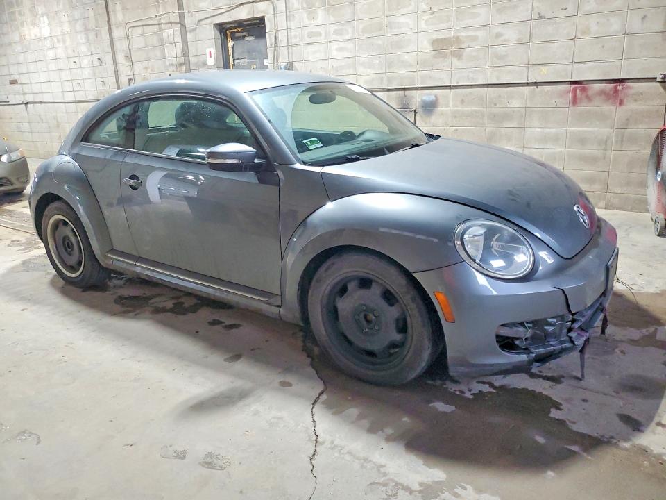 Photo 4 from auction – 2012 VOLKSWAGEN BEETLE with VIN 3VWJP7AT6CM606127