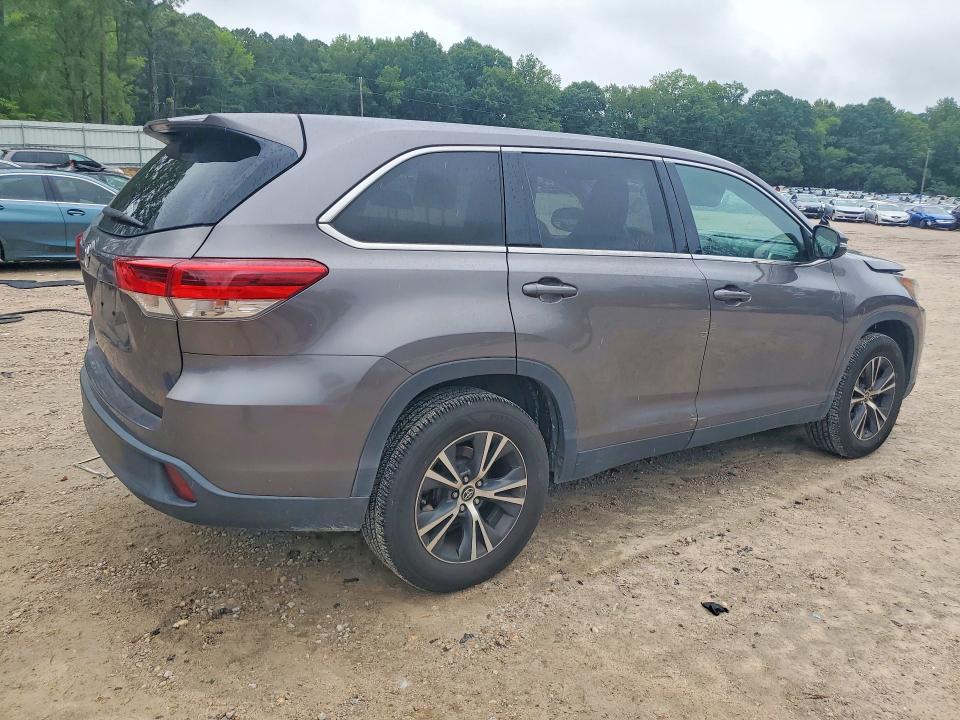 Photo 3 from auction – 2019 TOYOTA HIGHLANDER with VIN 5TDZARFH9KS044777