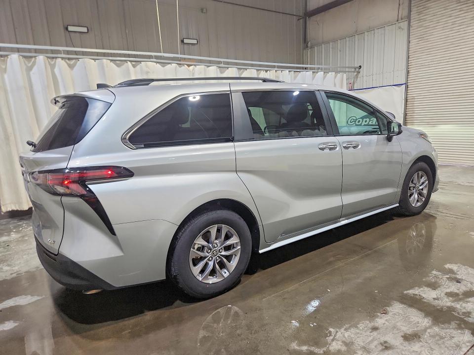 Photo 3 from auction – 2025 TOYOTA SIENNA with VIN 5TDYRKEC1SS260060