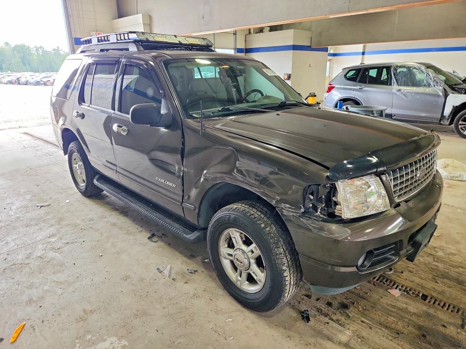 Photo 4 from auction – 2005 FORD EXPLORER with VIN 1FMZU73W05UA14805