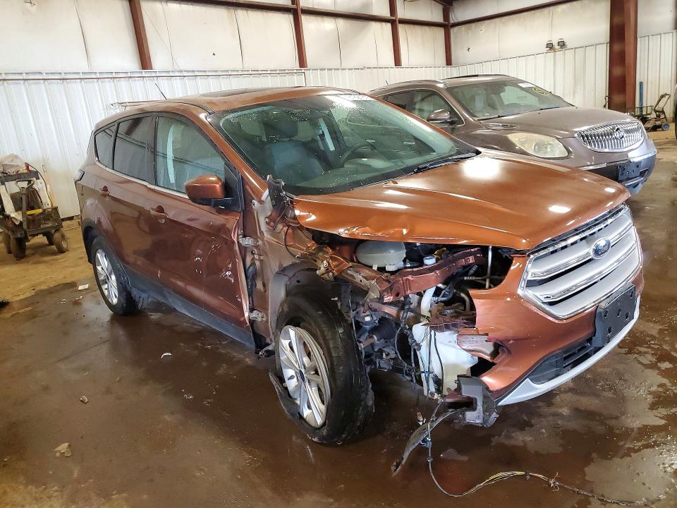 Photo 4 from auction – 2017 FORD ESCAPE with VIN 1FMCU0GDXHUA12750