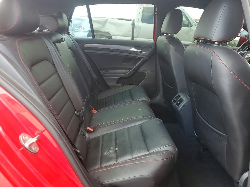 Снимка 10 от търг – 2018 VOLKSWAGEN GTI с VIN 3VW547AU0JM273178