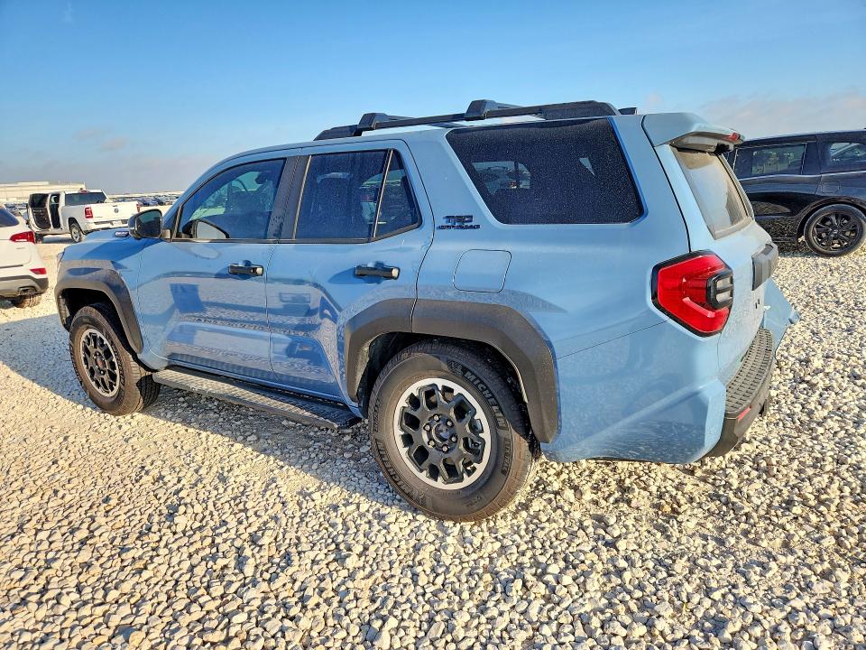 Photo 2 from auction – 2025 TOYOTA 4RUNNER with VIN JTEVB5BRXS5007578