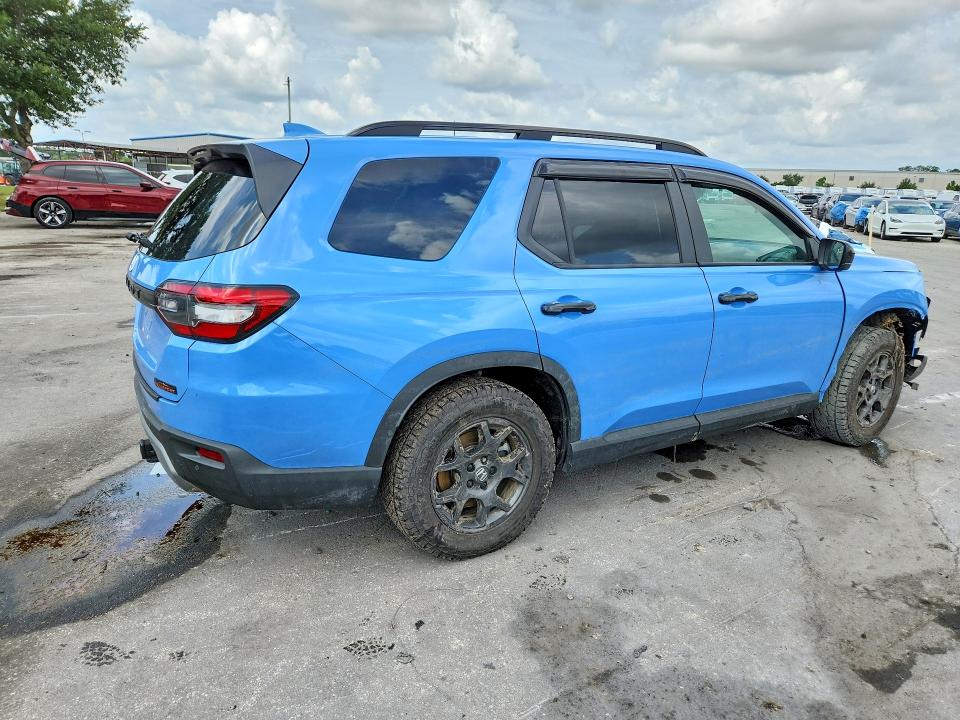 Photo 3 from auction – 2025 HONDA PILOT with VIN 5FNYG1H60SB075511
