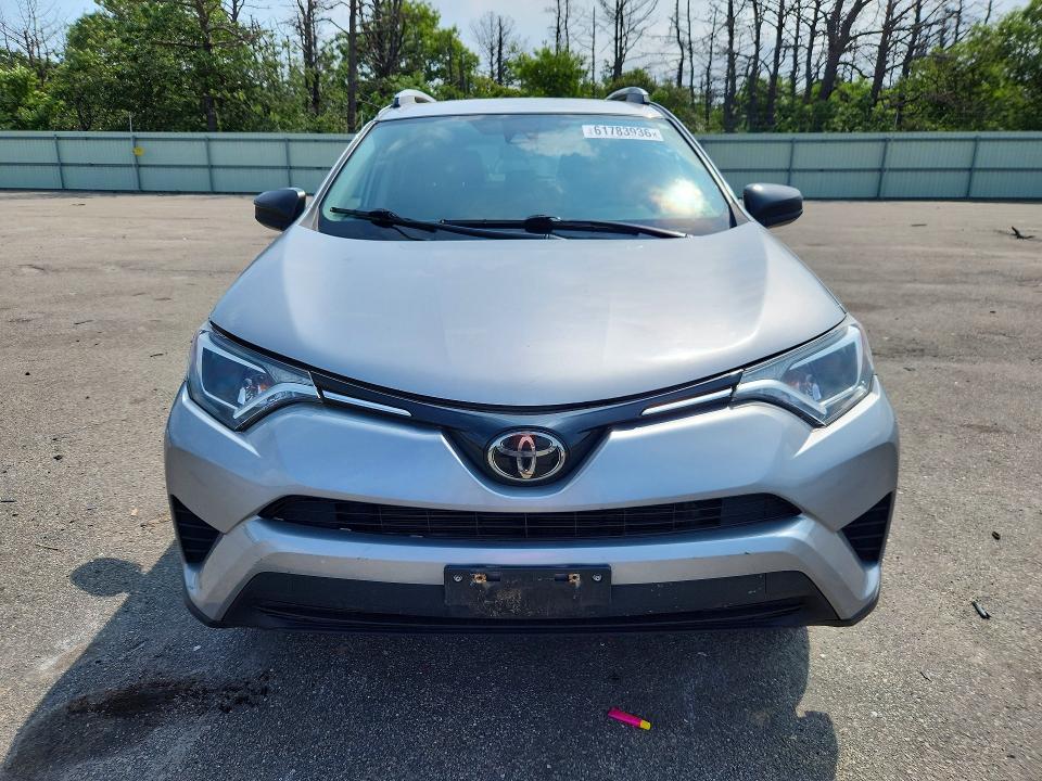Photo 5 from auction – 2018 TOYOTA RAV4 with VIN 2T3BFREV0JW744386