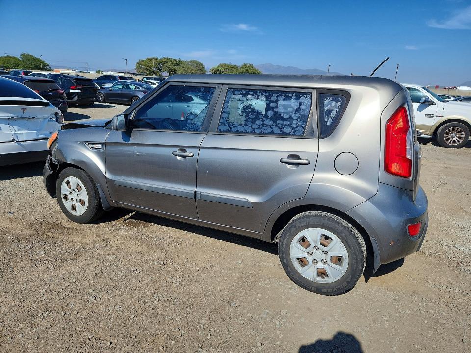 Photo 2 from auction – 2013 KIA SOUL with VIN KNDJT2A5XD7579187