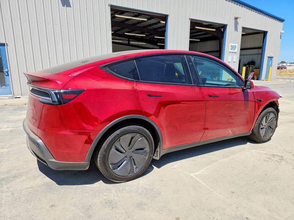 Photo 3 from auction – 2026 TESLA MODEL Y with VIN 7SAYGDEE8TF619349