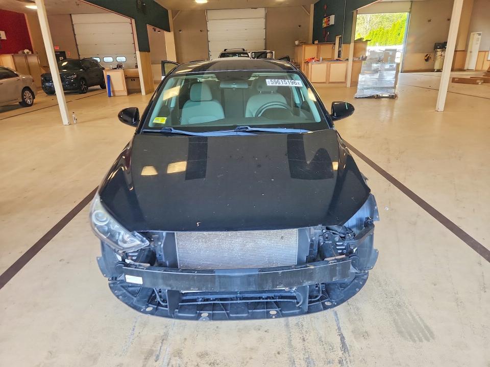 Photo 5 from auction – 2018 HYUNDAI ELANTRA with VIN 5NPD74LF9JH274869