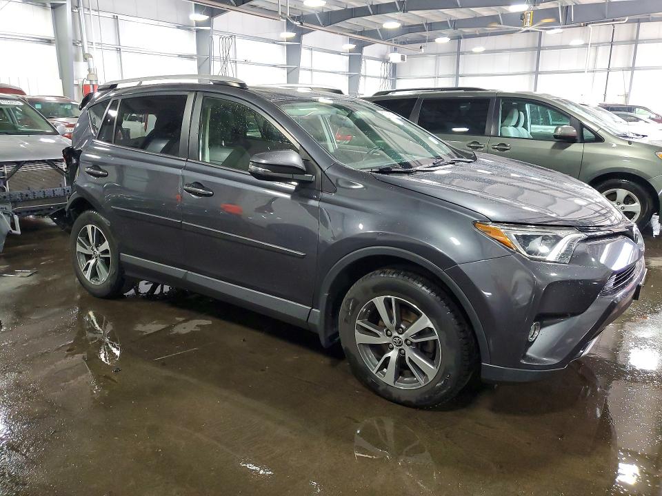Photo 4 from auction – 2016 TOYOTA RAV4 with VIN JTMRFREV8GD186677