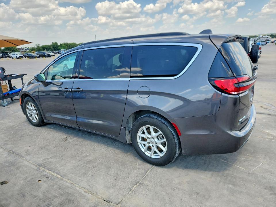 Photo 2 from auction – 2022 CHRYSLER PACIFICA with VIN 2C4RC1BG6NR170651