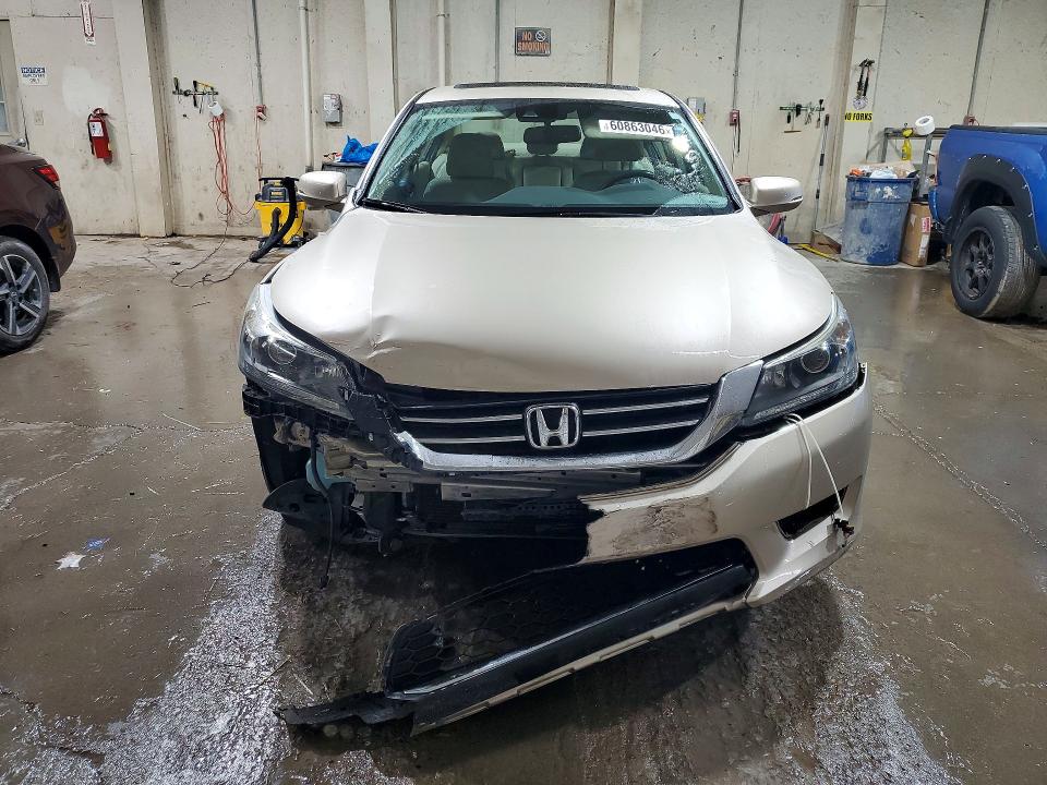 Photo 5 from auction – 2015 HONDA ACCORD with VIN 1HGCR2F84FA266296