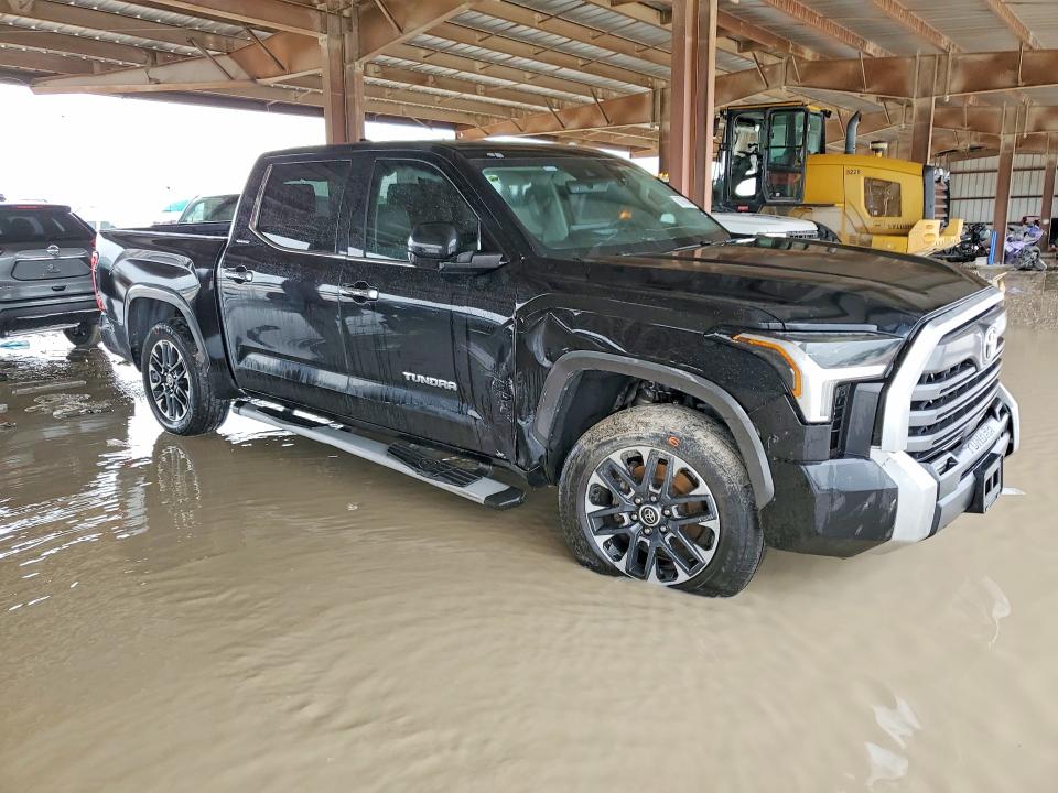 Photo 4 from auction – 2022 TOYOTA TUNDRA with VIN 5TFJA5AB7NX019352