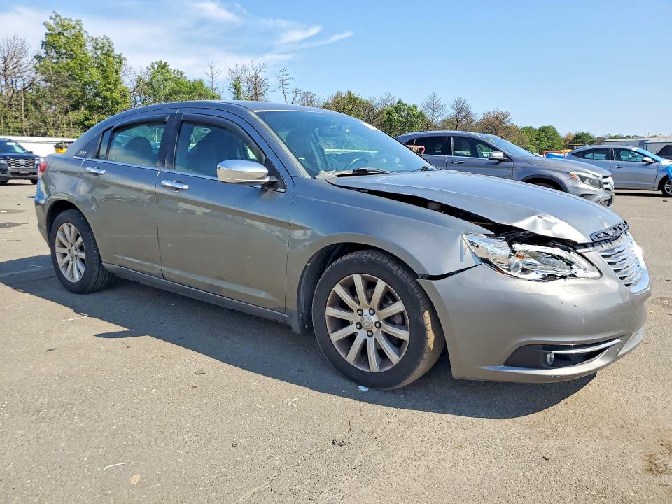 Photo 4 from auction – 2013 CHRYSLER 200 with VIN 1C3CCBCG4DN747364