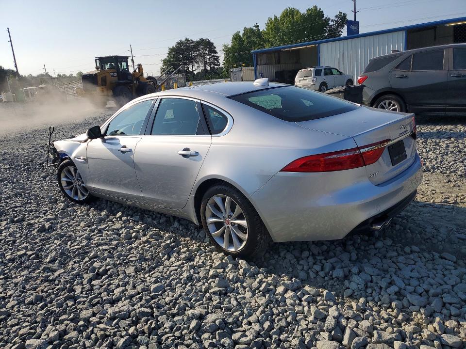 Photo 2 from auction – 2017 JAGUAR XF with VIN SAJBJ4BN9HCY42806