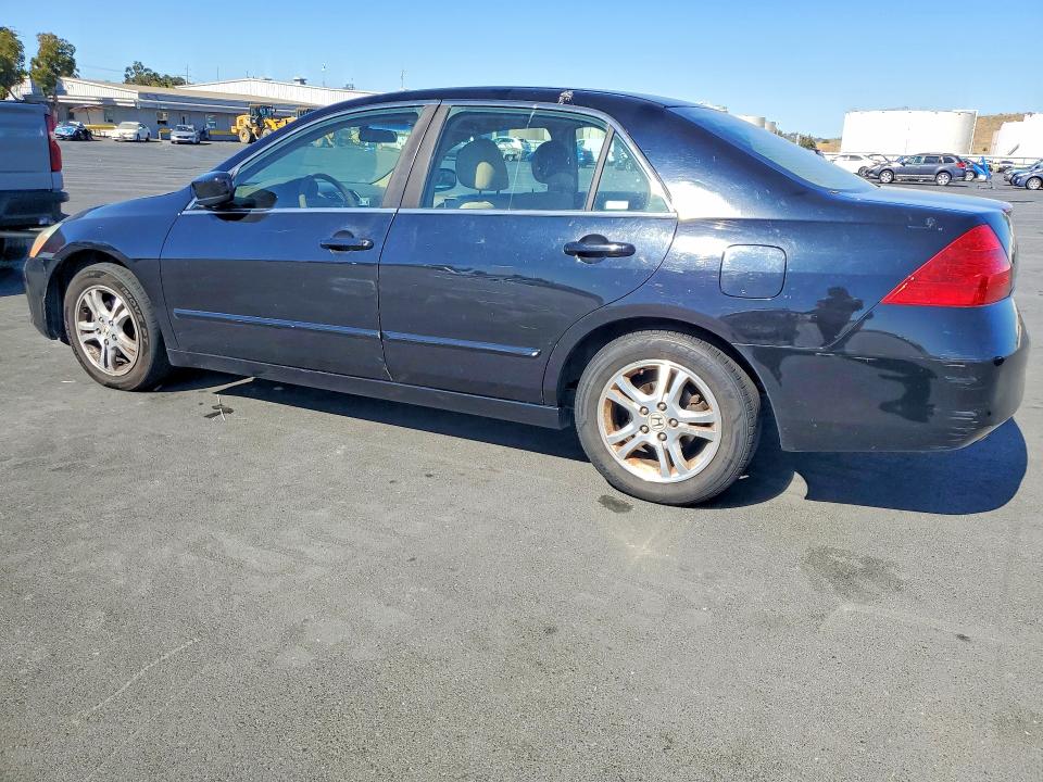 Photo 2 from auction – 2007 HONDA ACCORD with VIN 1HGCM56747A110669