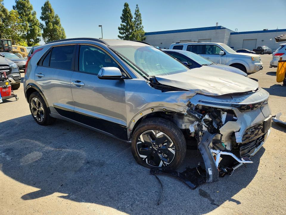 Photo 4 from auction – 2025 KIA NIRO with VIN KNDCR3L10S5143318