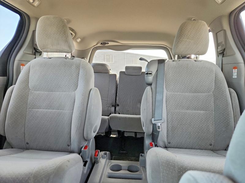 Photo 10 from auction – 2019 TOYOTA SIENNA with VIN 5TDKZ3DCXKS007381