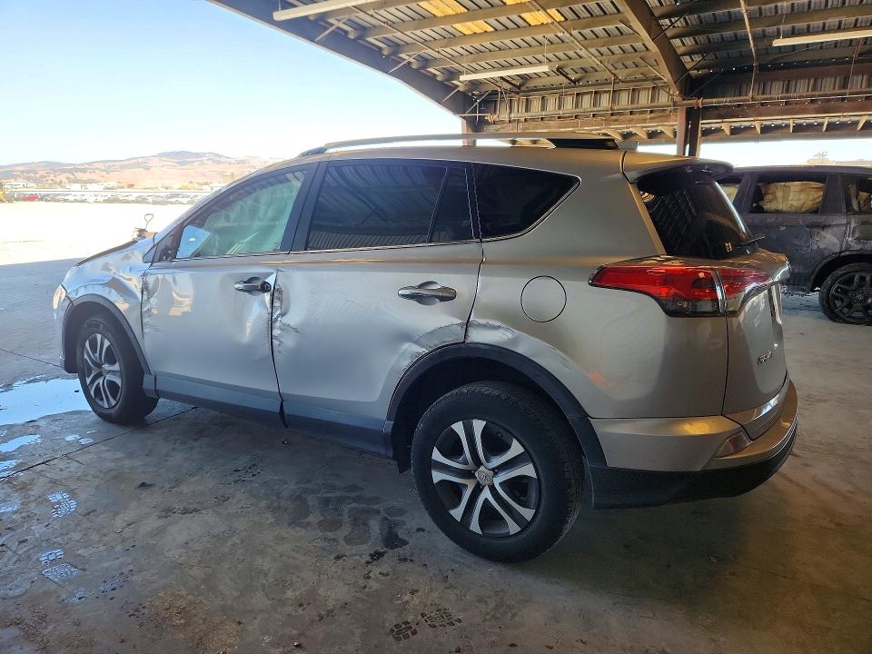 Photo 2 from auction – 2016 TOYOTA RAV4 with VIN 2T3ZFREV2GW291959