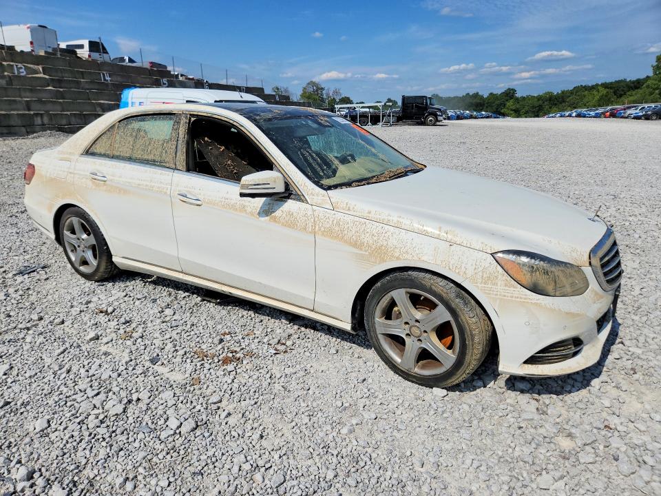 Photo 4 from auction – 2014 MERCEDES-BENZ E with VIN WDDHF8JB9EA907482